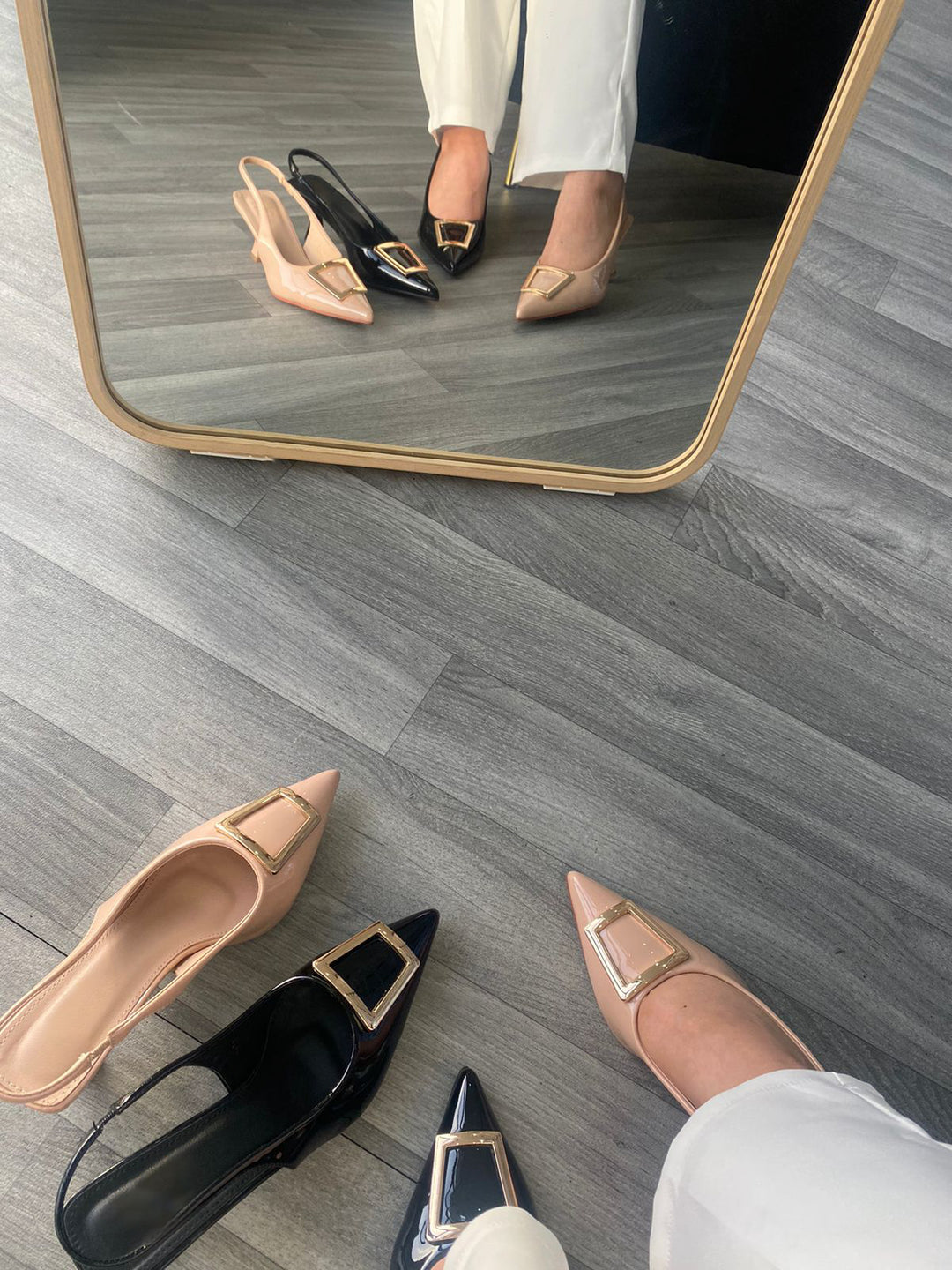 ESCARPINS VERNIS - BEIGE