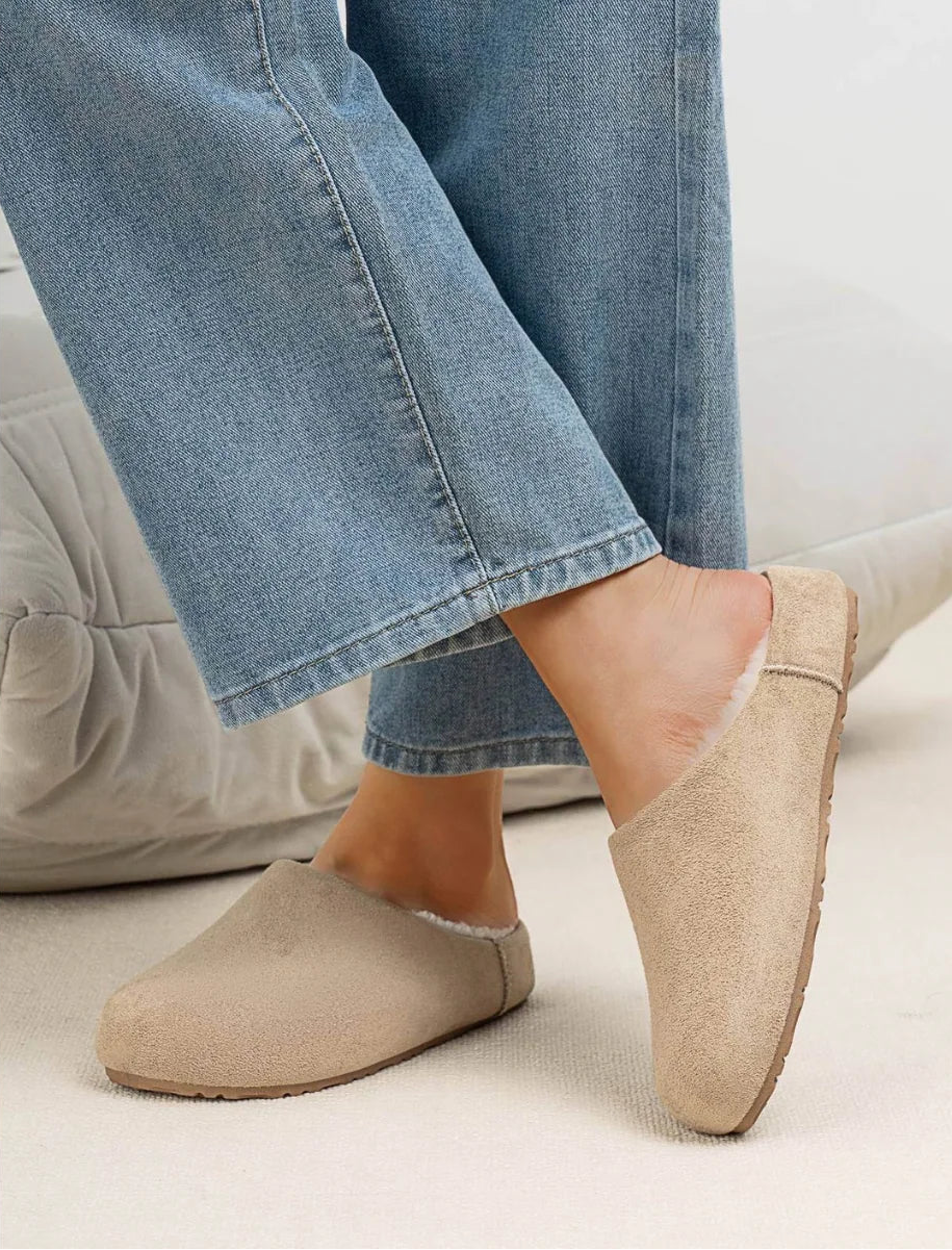 Mules fourrées en suédine à bout rond - TAUPE