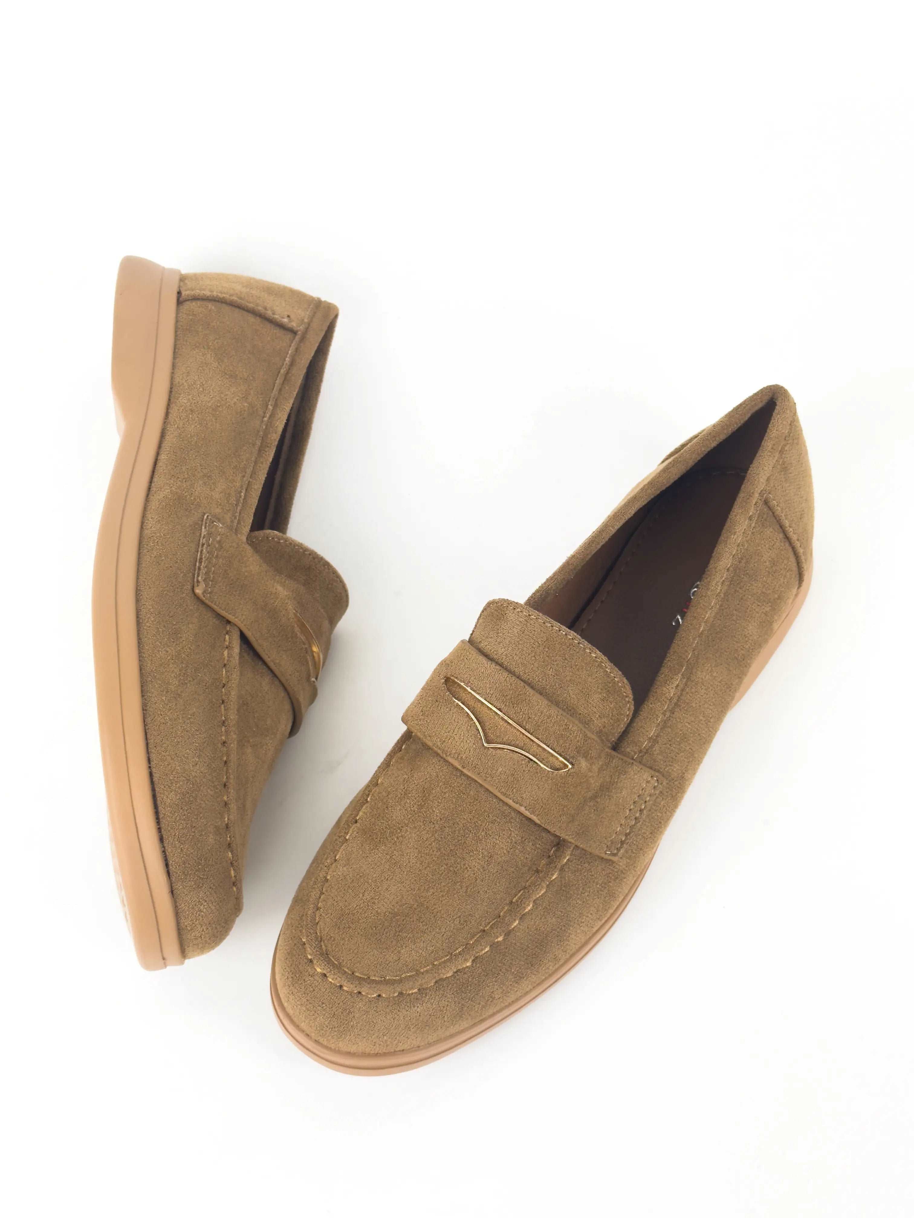 MOCASSINS PLATS EN DAIM - CAMEL