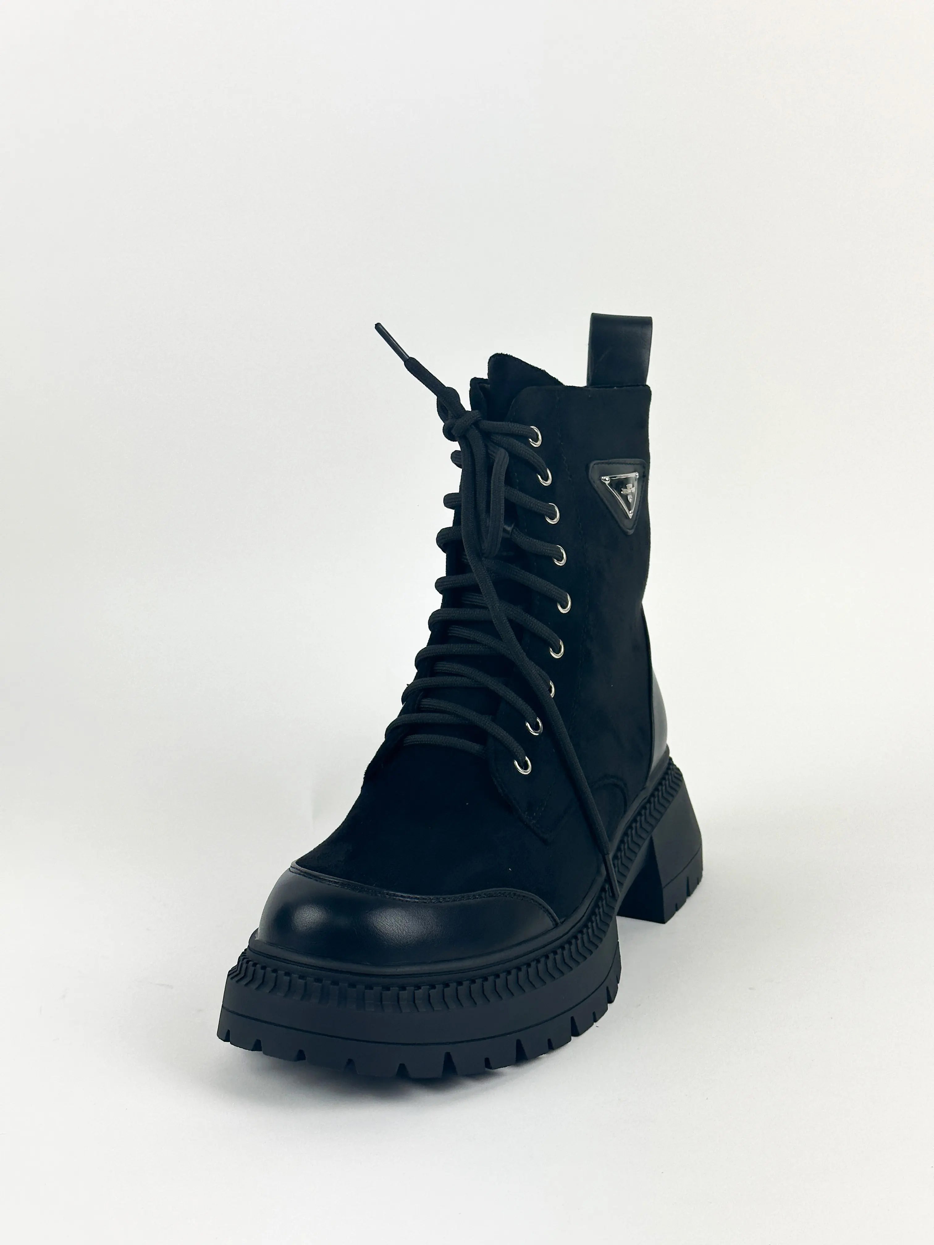 BOTTINES EN DAIM - NOIR