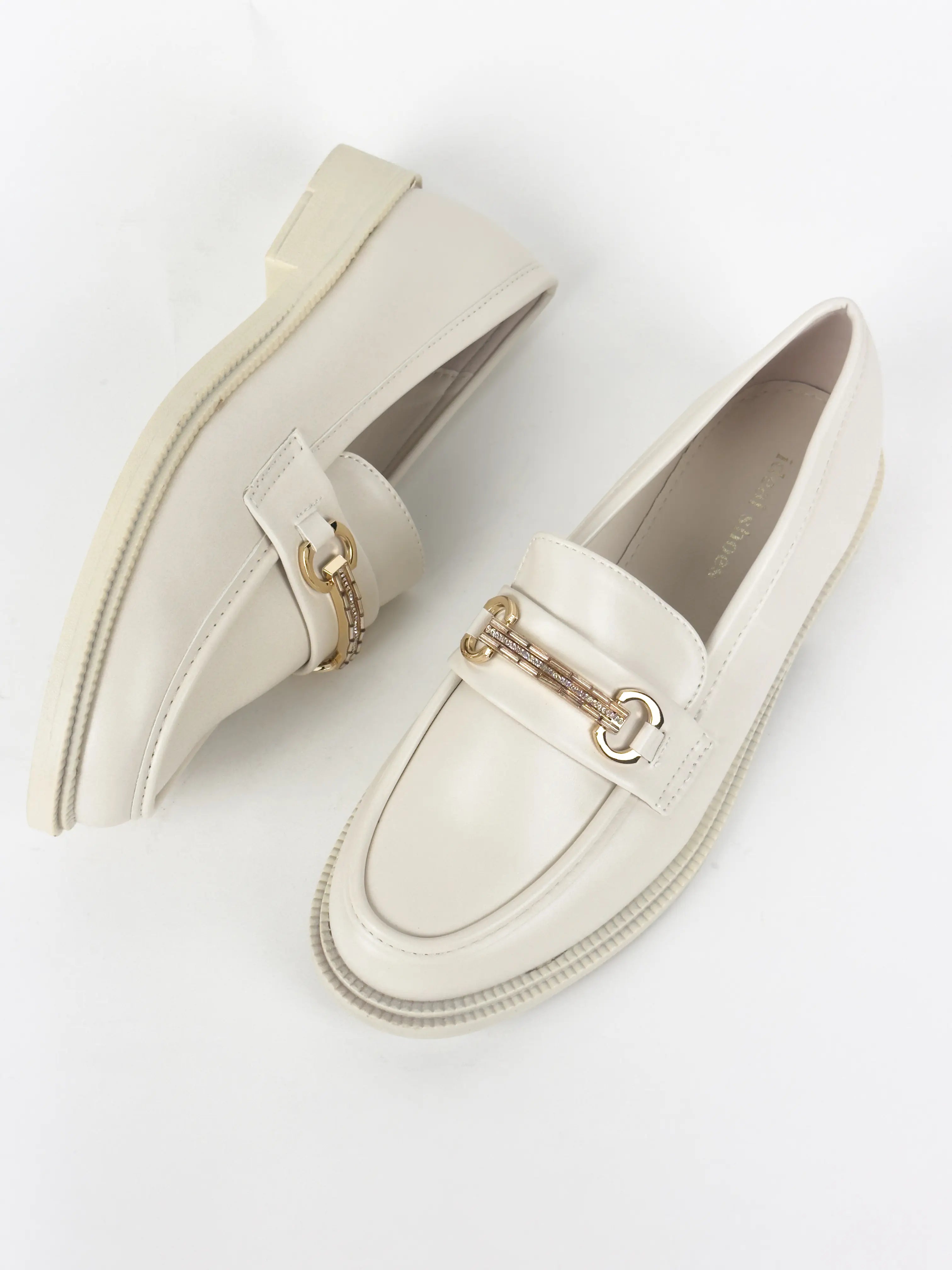 MOCASSINS EN CUIR AVEC DÉCORATION - BEIGE