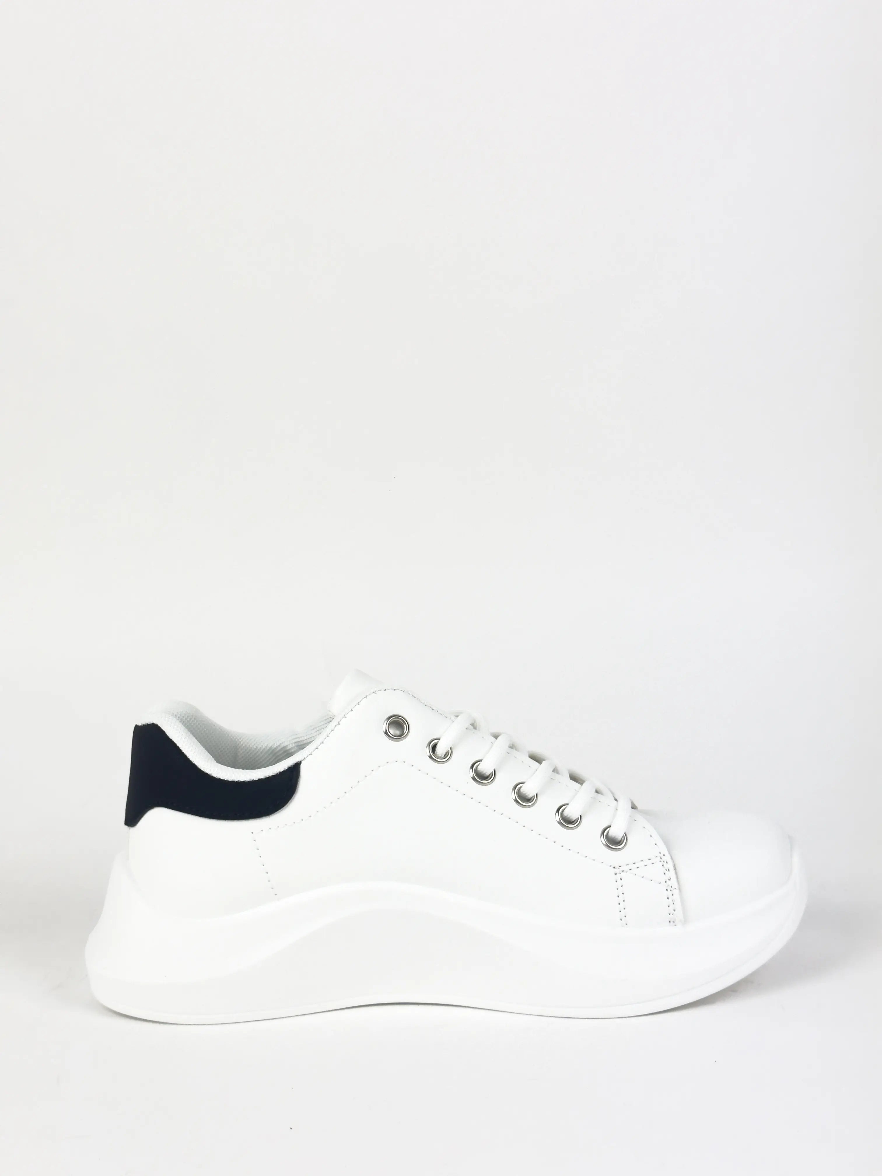 BASKETS EN CUIR - BLANC